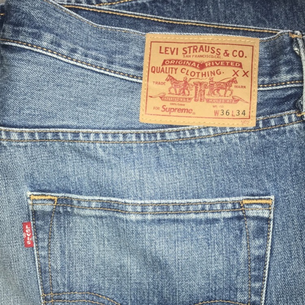 Supreme jeans